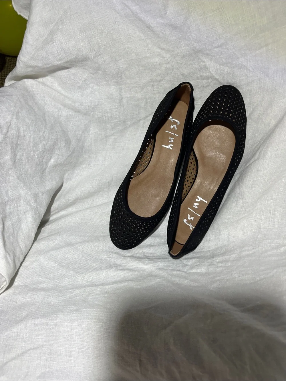 sf/ny League Nubuck Black Flats Size 7. NIB